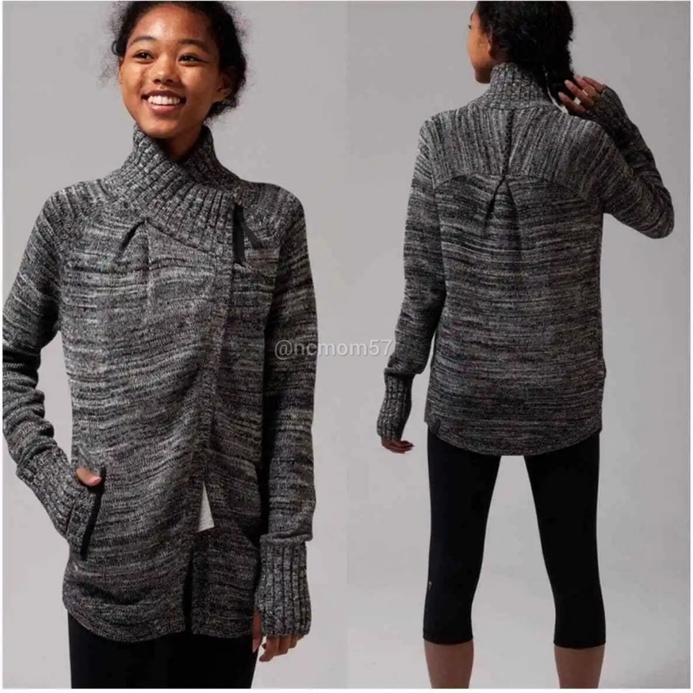 Ivivva by Lululemon Grey Wrap Star Knit Cardigan size 14